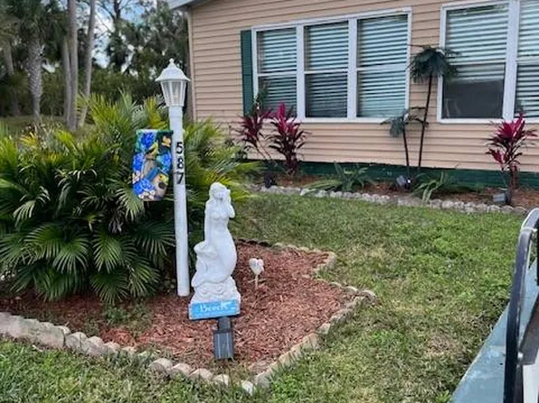 587 Waveside Dr, Melbourne, FL 32934