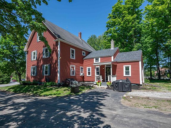 4th image of 241 Pembroke Street
