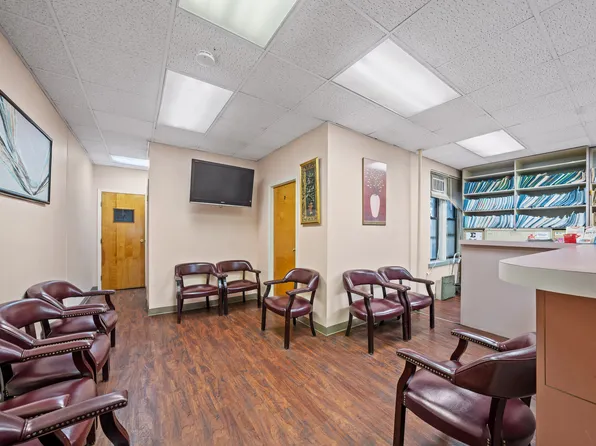 3039 Ocean Parkway image 1 of 14