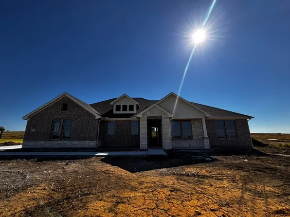 165 Big Sky Rd, Decatur, TX 76234