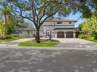 10811 Santa Rosa Dr, Boca Raton, FL 33498