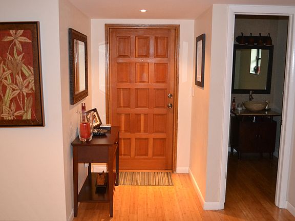 4th image of 2601 Tigertail Ave #1