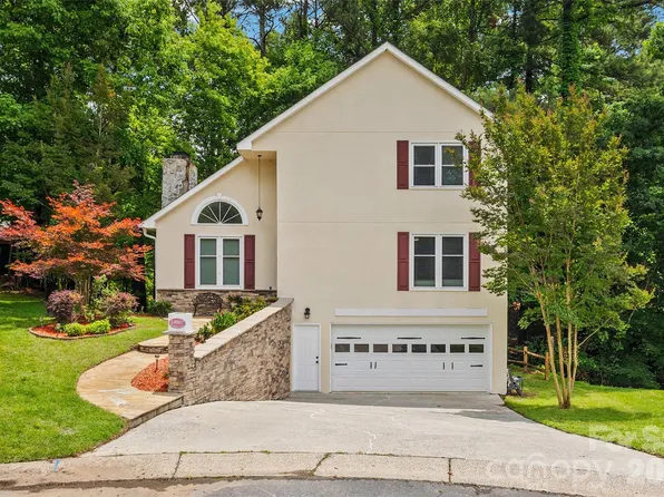 12007 Woodholm Ct, Tega Cay, SC 29708