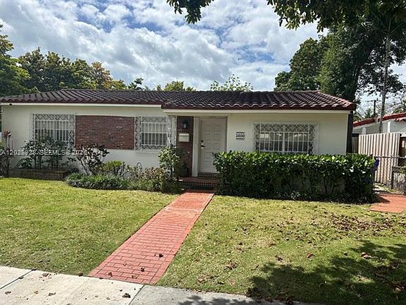 3rd image of 3600 SW 26th St #3600