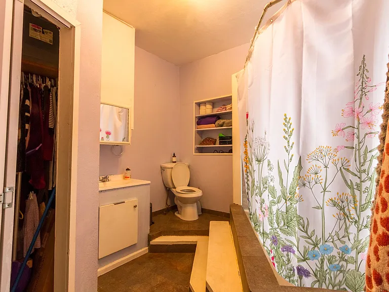 1440 N Corona St #2 — Photo 5