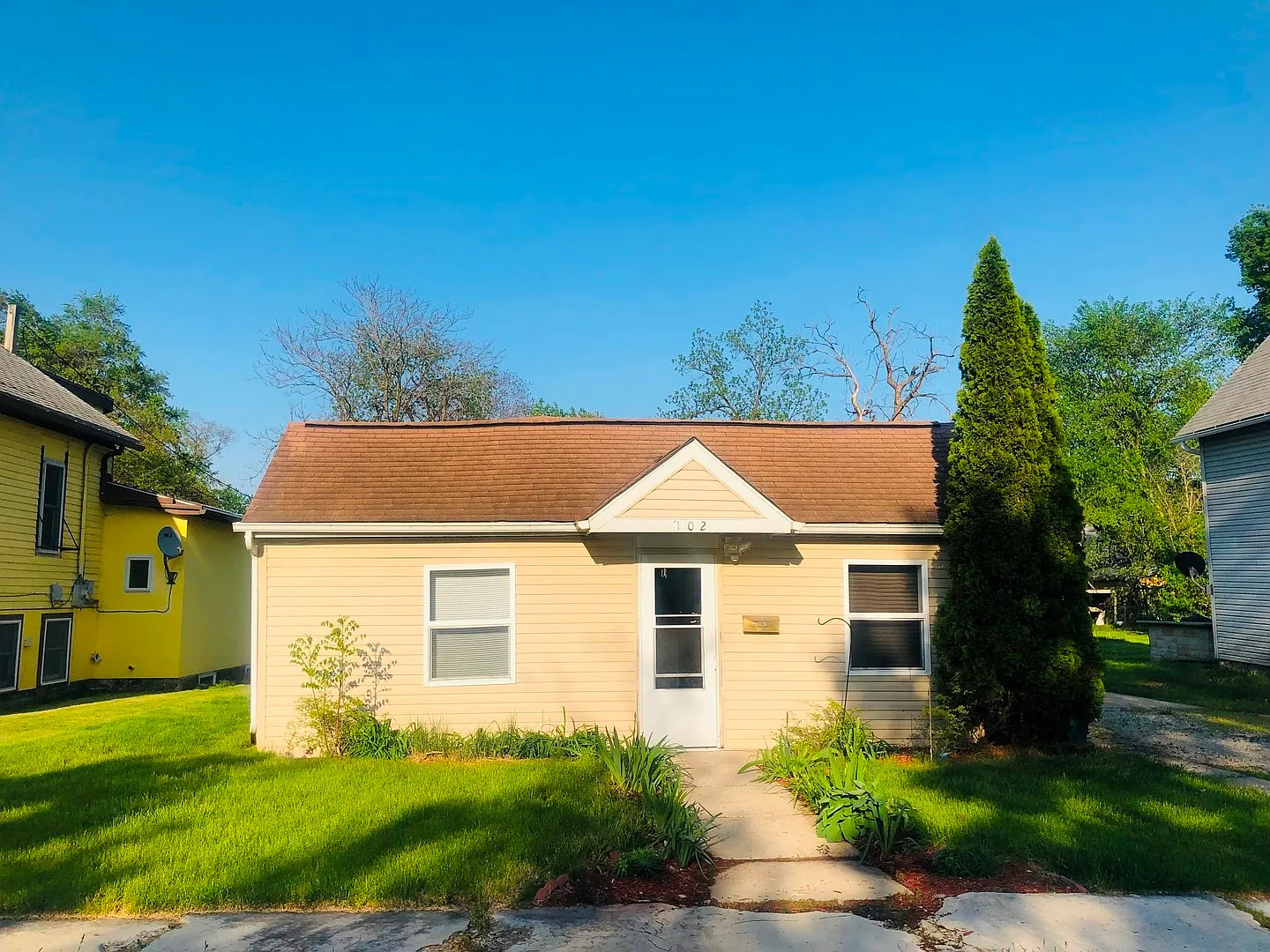 102 Meda Ave photo 1