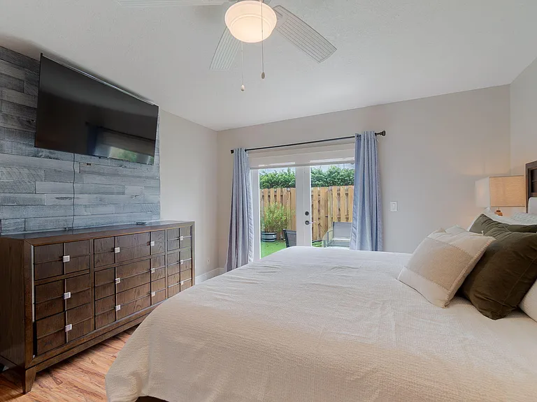 13547 Fountain View Blvd — Photo 12