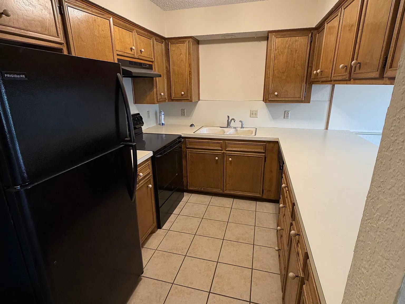 2 bed, 1050 sqft, $1,000 — Photo 3