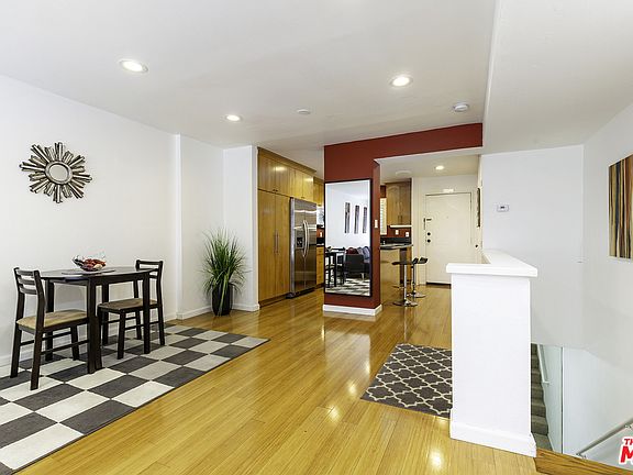4th image of 1900 Vine St APT 216