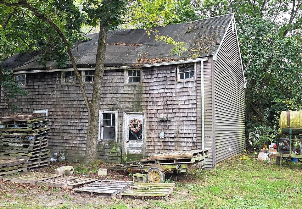 1st image of 138 Howell Rd