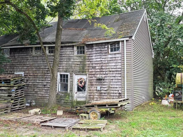 138 Howell Rd, Freehold, NJ 07728