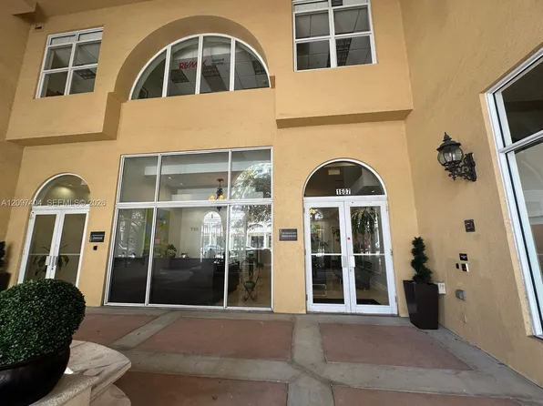 1607 Ponce De Leon Blvd APT 8D, Coral Gables, FL 33134