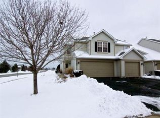 1102 Horizon Rdg, Lake In The Hills, IL 60156