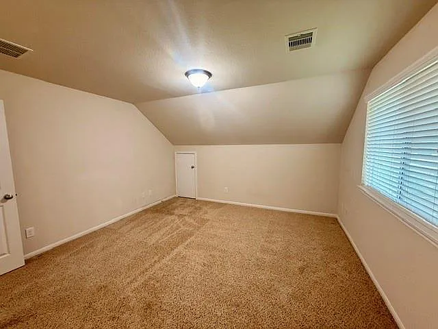 10002 Nathans Cv — Photo 37