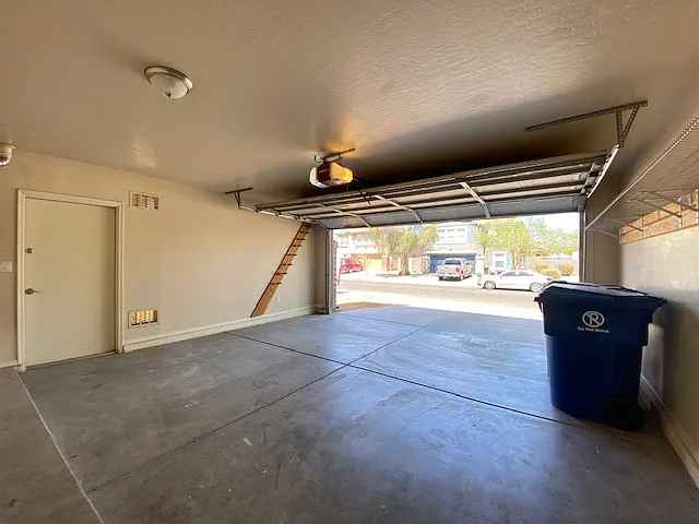 11624 N 151st Ln — Photo 33