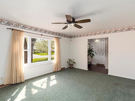 5th image of 1802 Meadowlake Dr