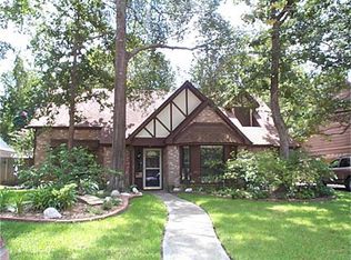 33 Windsor Dr, Conroe, TX 77304