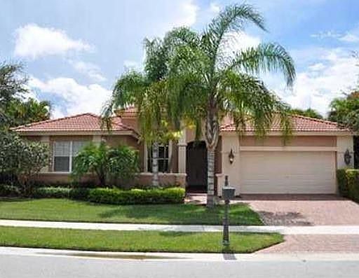 1st image of 104 Villa Nueva Pl