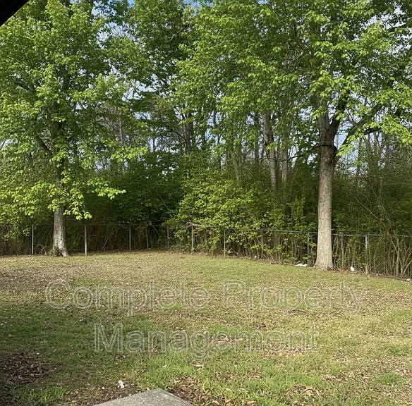 2324 Treadwell Rd — Photo 10