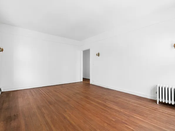 370 Central Park West image 4 of 18