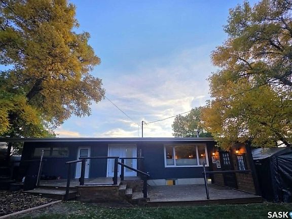 2nd image of 802 2nd Street E