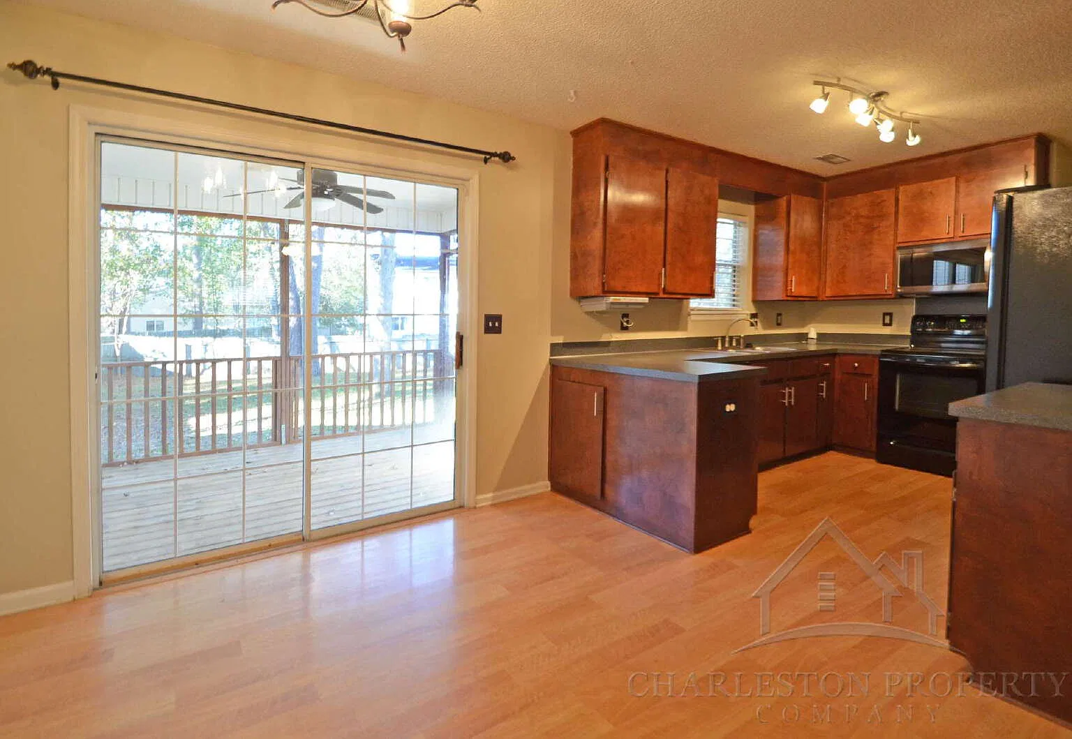 4 bed, 2.5 bath, 1695 sqft, $2,500 — Photo 1