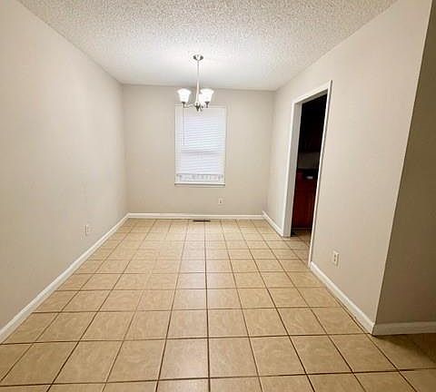 5th image of 126 Arcaro Dr