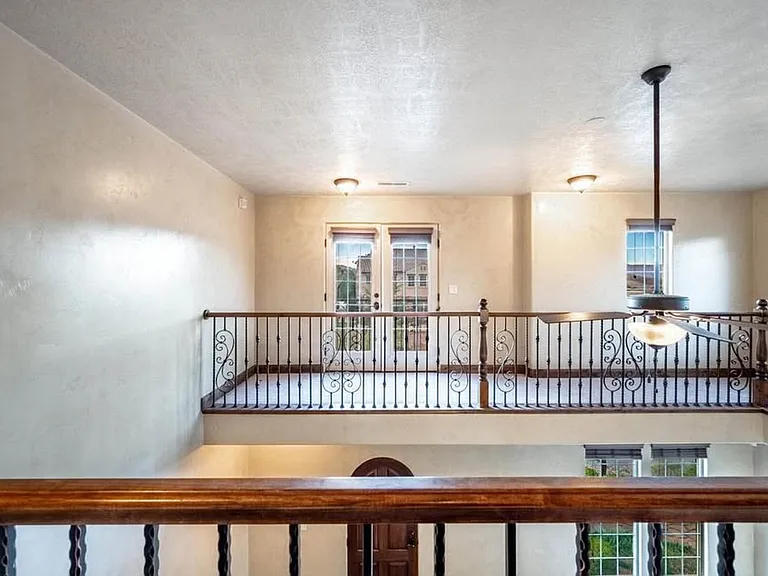 1055 W Province Way #110 — Photo 14