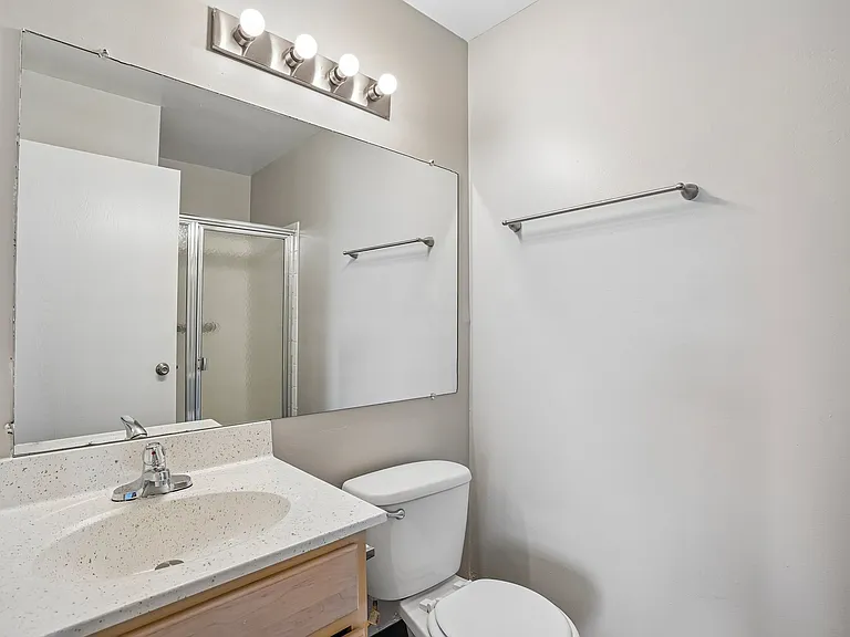 Regency Place Apartments — Photo 16