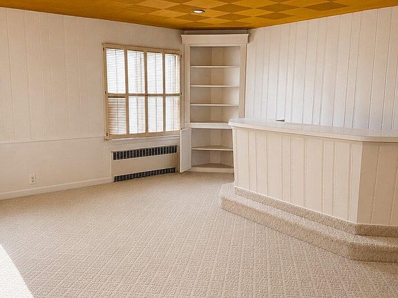 3rd image of 360 Kenridge Road