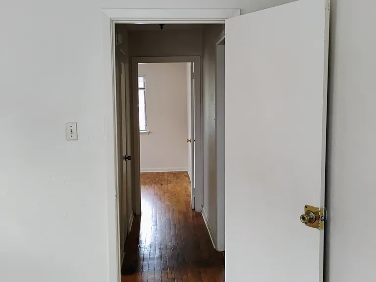 112 Latona Ln — Photo 7