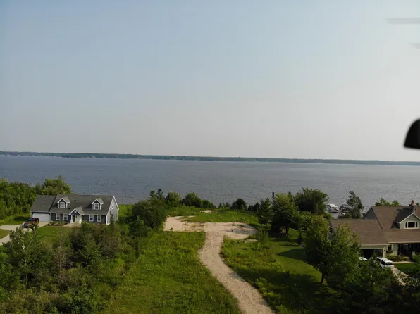 7851 Paradise Ln, Levering, MI 49755