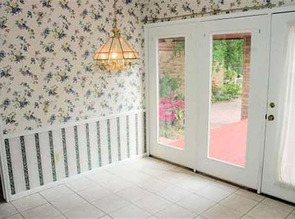 2nd image of 4414 Hillbrook Dr