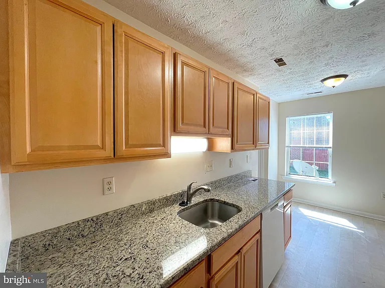 21845 Ronald Dr — Photo 5