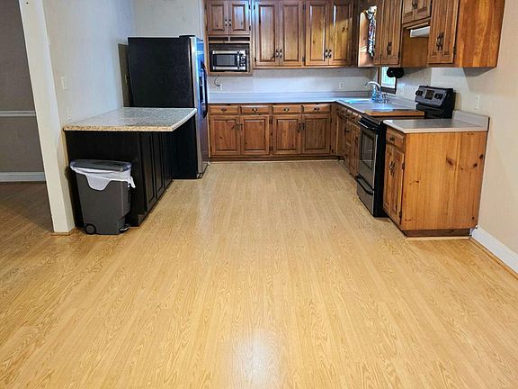 3rd image of 103 Martha Cir #21