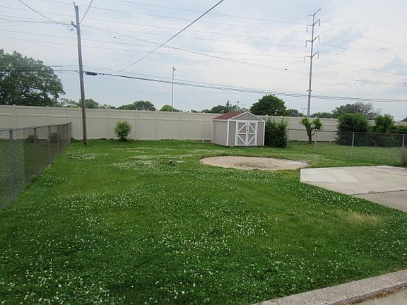 5th image of 1502 Beach Ave