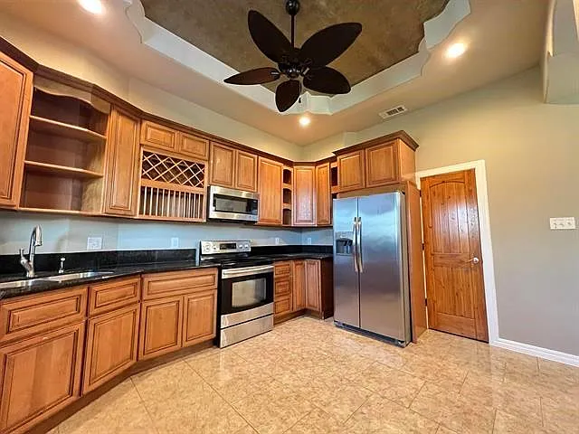 6030 Queens Ct — Photo 5
