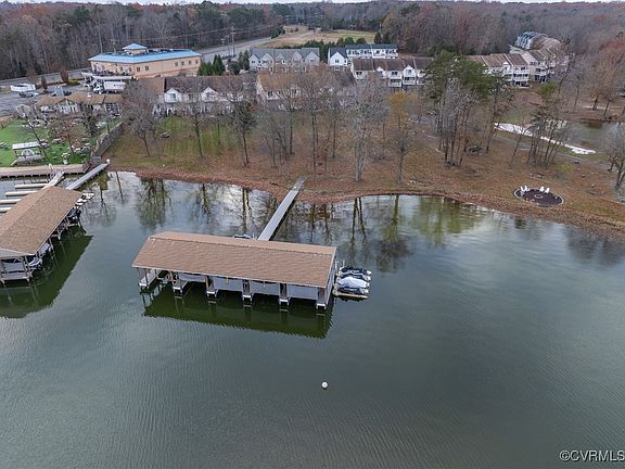 3rd image of 238 Lake Front Dr