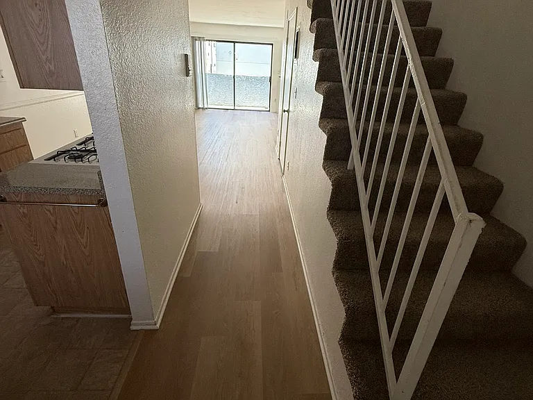11312 Morrison St #11 — Photo 13