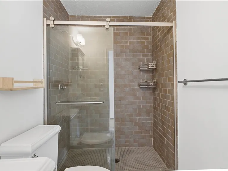 116 N Indian Aly #203 — Photo 23