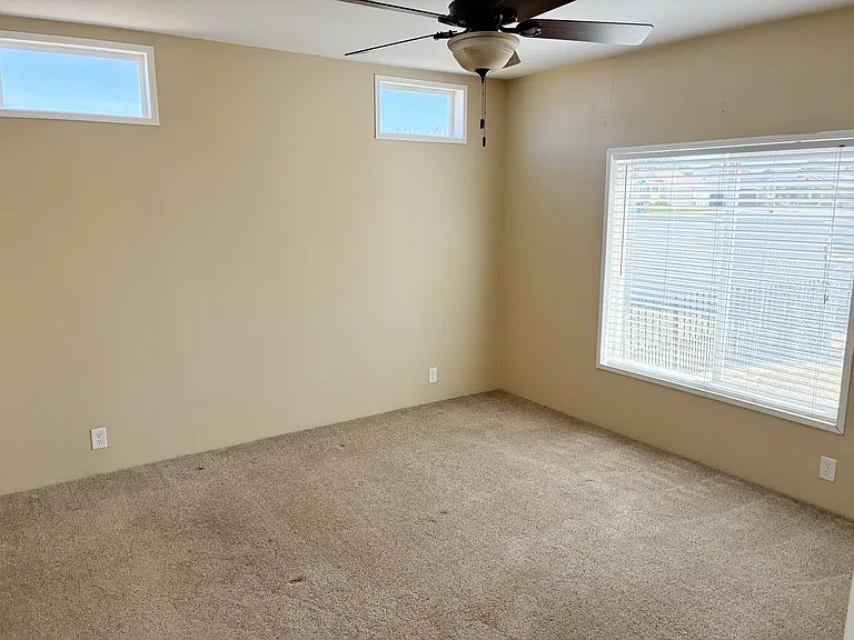 2203 N Travis Way — Photo 13
