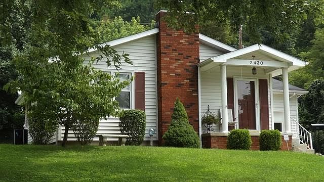 1st image of 2430 Orizaba Ln