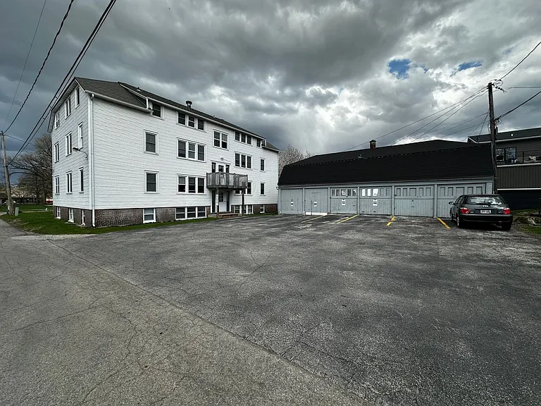 822 Pine St — Photo 23