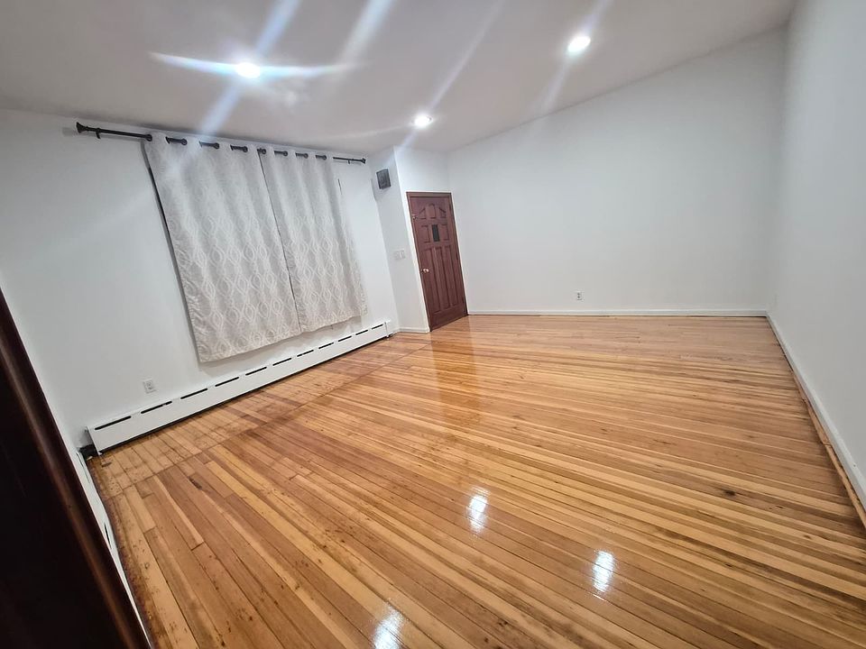 1st image of 158 Main St