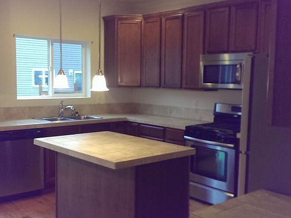 5th image of 1310 50th St NE