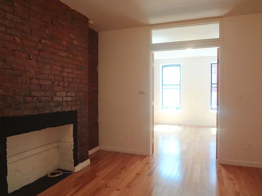 Rented by DSA Realty | media 33