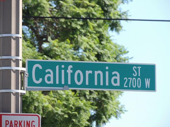 5th image of 2433 W California St