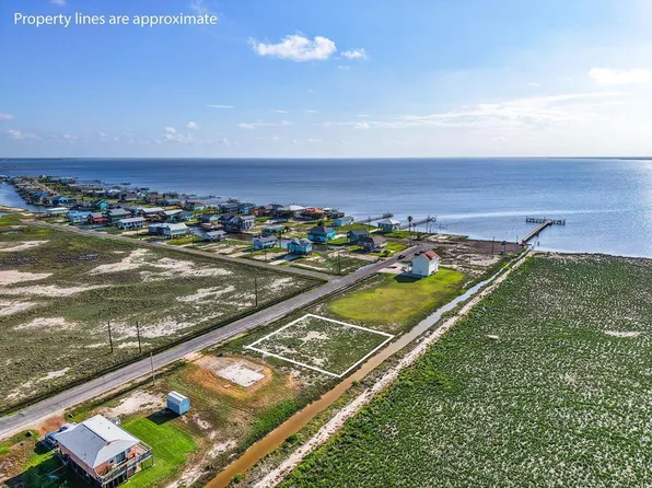 52 & 53 Northview Dr, Rockport, TX 78382