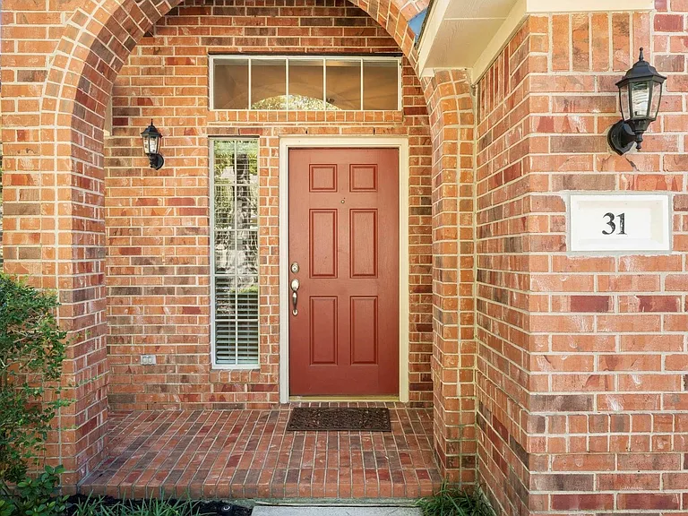 31 Auburn Path Dr — Photo 2