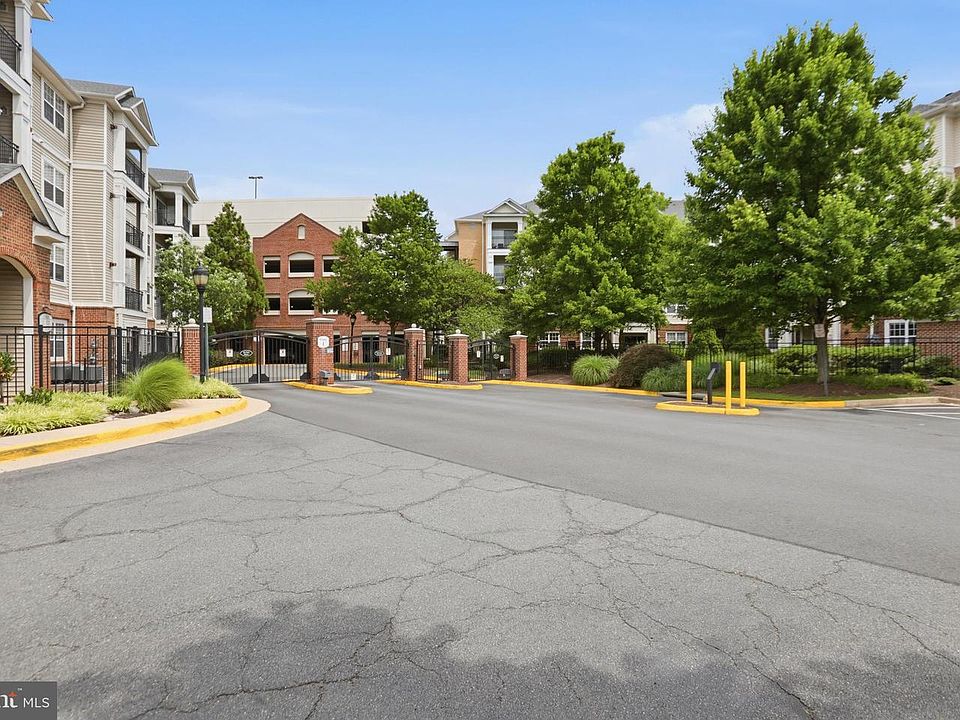1st image of 12913 Centre Park Cir APT 405